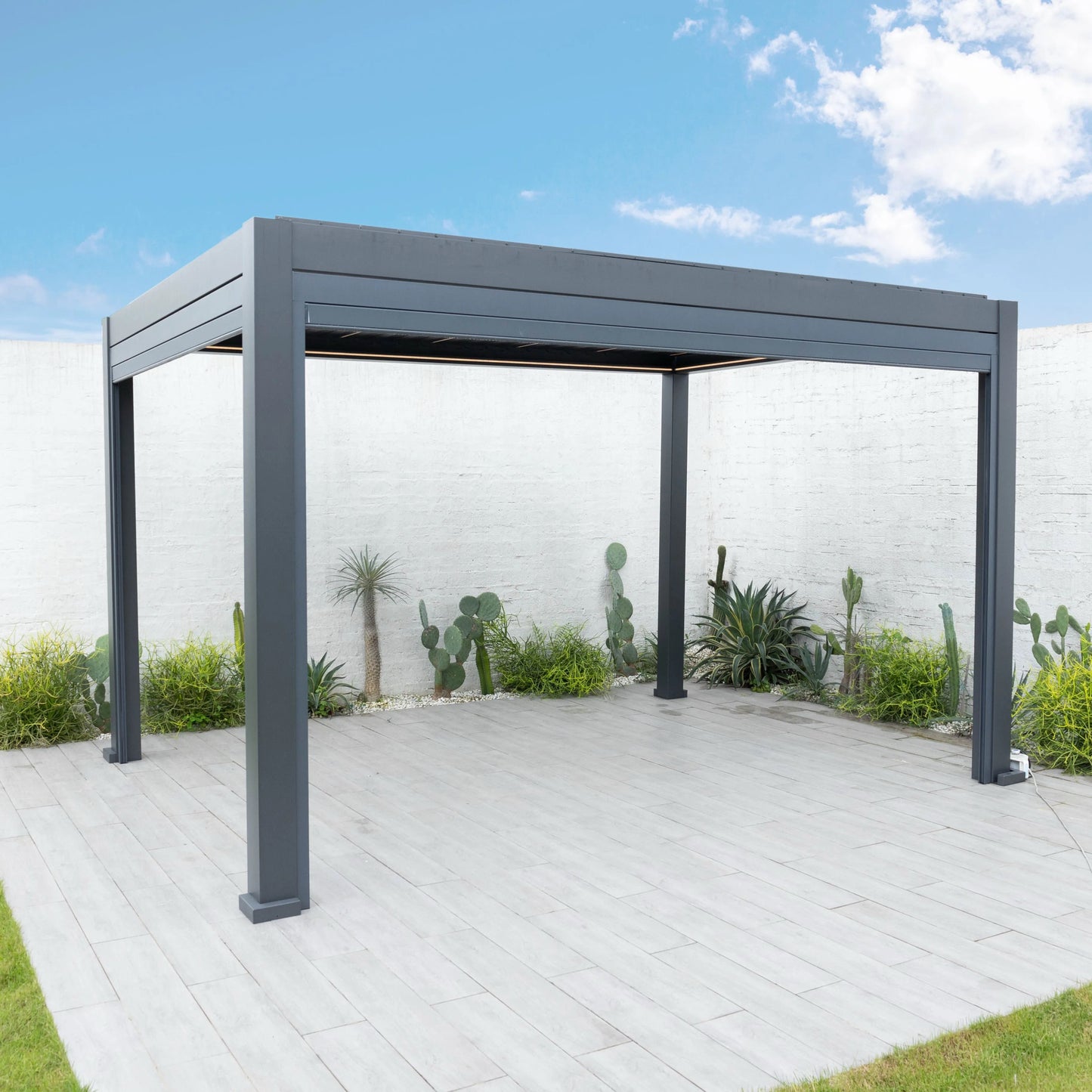 The Hampton Row Pergola