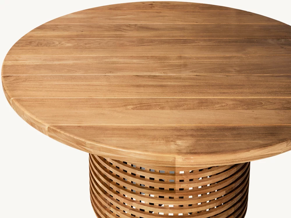 Lyrisse Dining Table